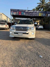 لاندكروزر • ٢٠١٤ • رقم بغداد