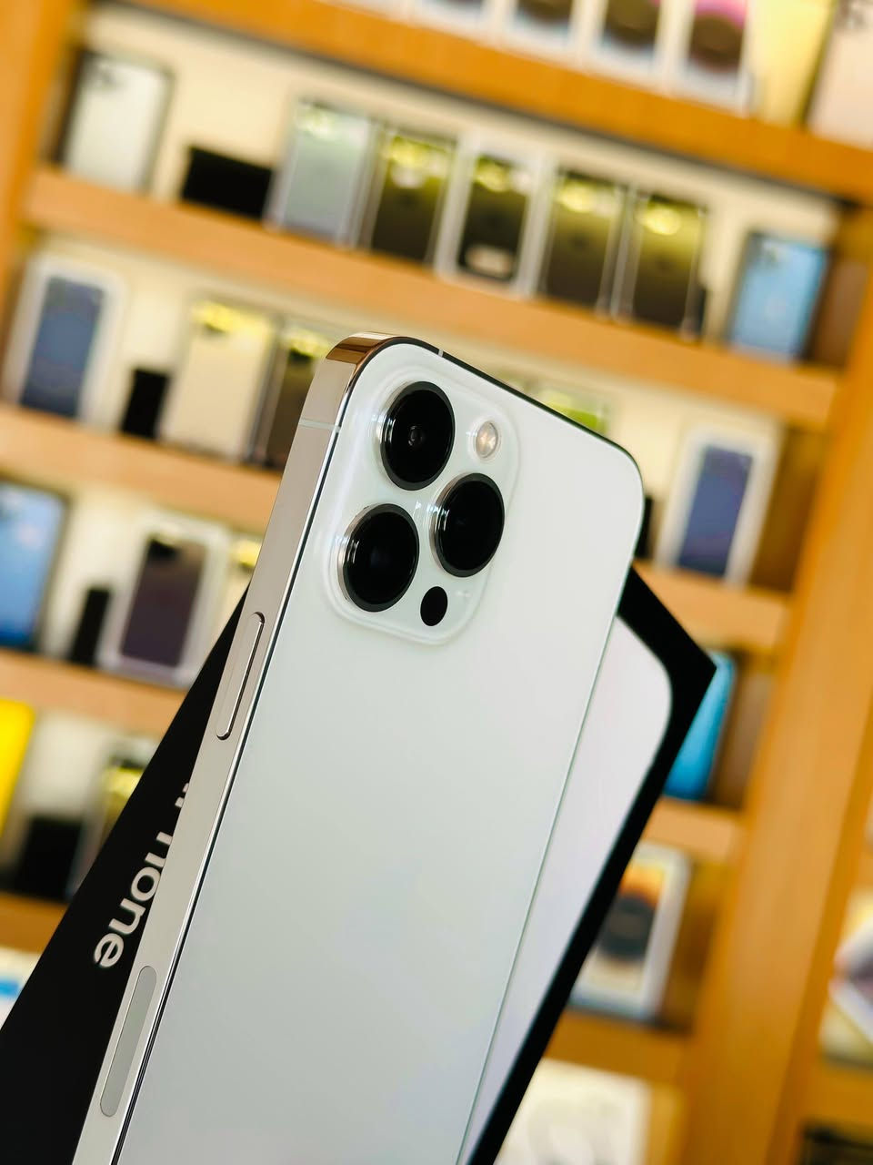 13 برو ماكس نظافة 100‎%‎
بطارية 94
ذاكره 512
مستبدل قطعه اصليه ✅ من ابل  كامره ظمان 10 ايام 💯💯 استبدال وسنة سوفت سعر 650
***********
كربلاء الرجيبة مقابل ماركت الدعمي 3
