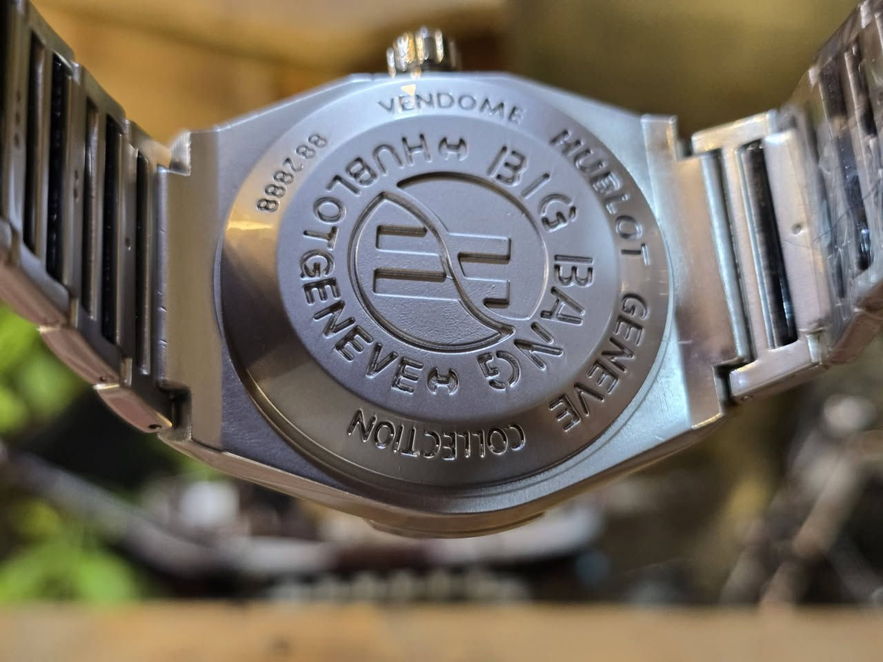 ساعه ماركه.....
ماكنة كوارتز مقاومة للماء وزن ثقيل
 سير تركيب مثل الحجر 
كامل ختومات قفل فراشة (تفاصيل داخل فيديو)
السعر 25 ألف مع التوصيل (سعر ثابت)+ضمان شهر كامل


**إذا كنت صاحب هذا الإعلان وتريد حذفه لأي سبب، رجاءا أرسل رسالة إلى الدعم الفني**