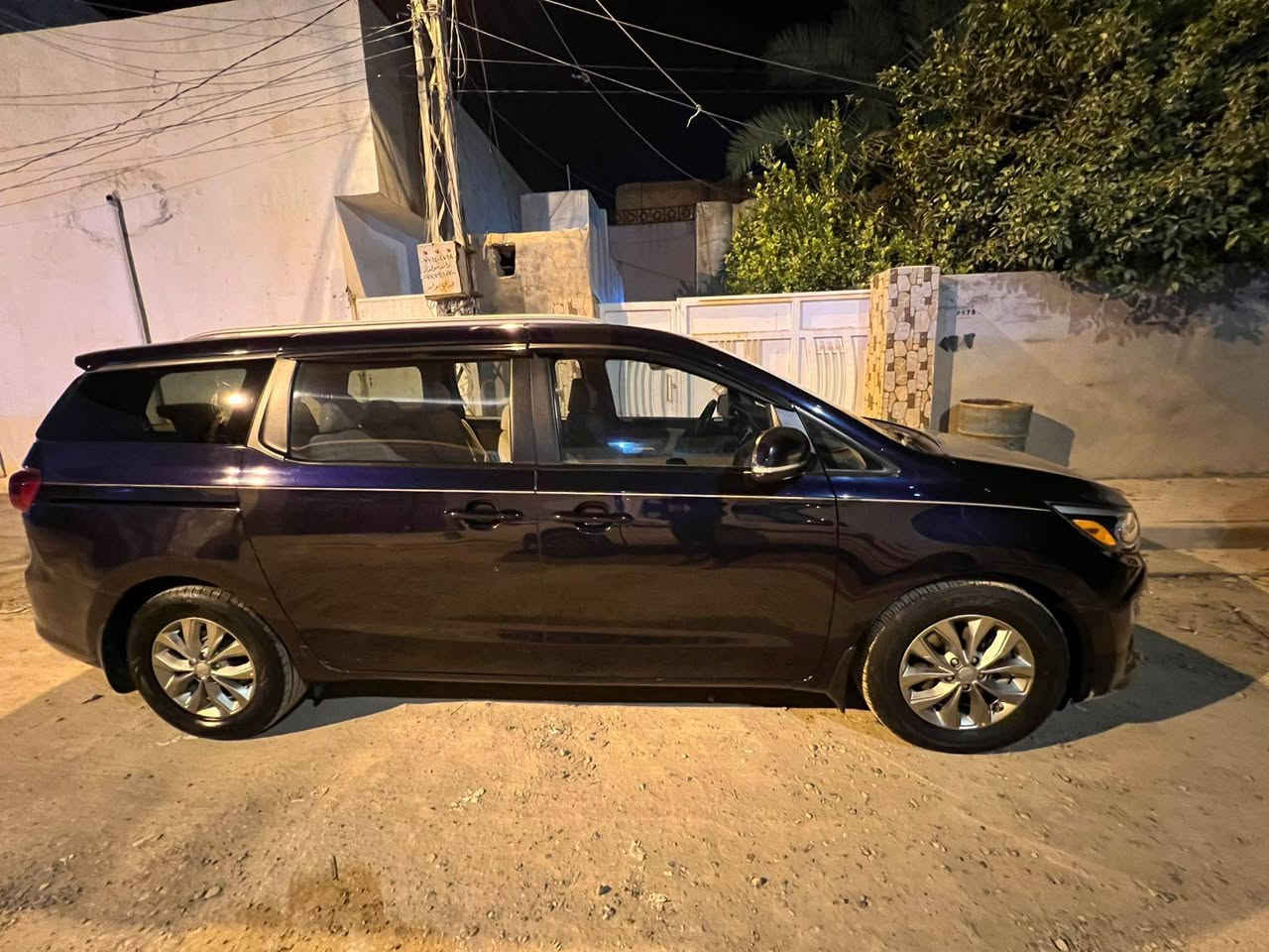 كيا سيدونا موديل ١٩ ضرار موضح بل صور أبواب كهرباء سيارة نضيفة بمعنى الكلمه استخدام شخصي ماشية ٧٦ رقم بغداد سعر البيع ٢١٠ وبيها مجال والي مو شراي لا يكسر بحلال العالم ***********ومن التوفيق
