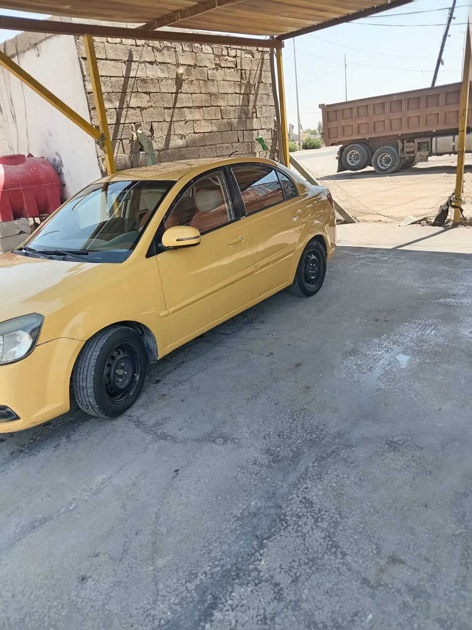سلام عليكم كيه ريو موديل ١٢
مكفوله من الفتح التبديل بيه طقات بصيطه
السياره ماناقصه كلشي مكينه وكير حداديه
وتخم تاير وتبريد وكهربايات كله شغاله 
رقم نجف مكان السياري بل ديوانية السعر خابر وبي خير وتدلل السوك كلشي بي *********** وبي وتساب
