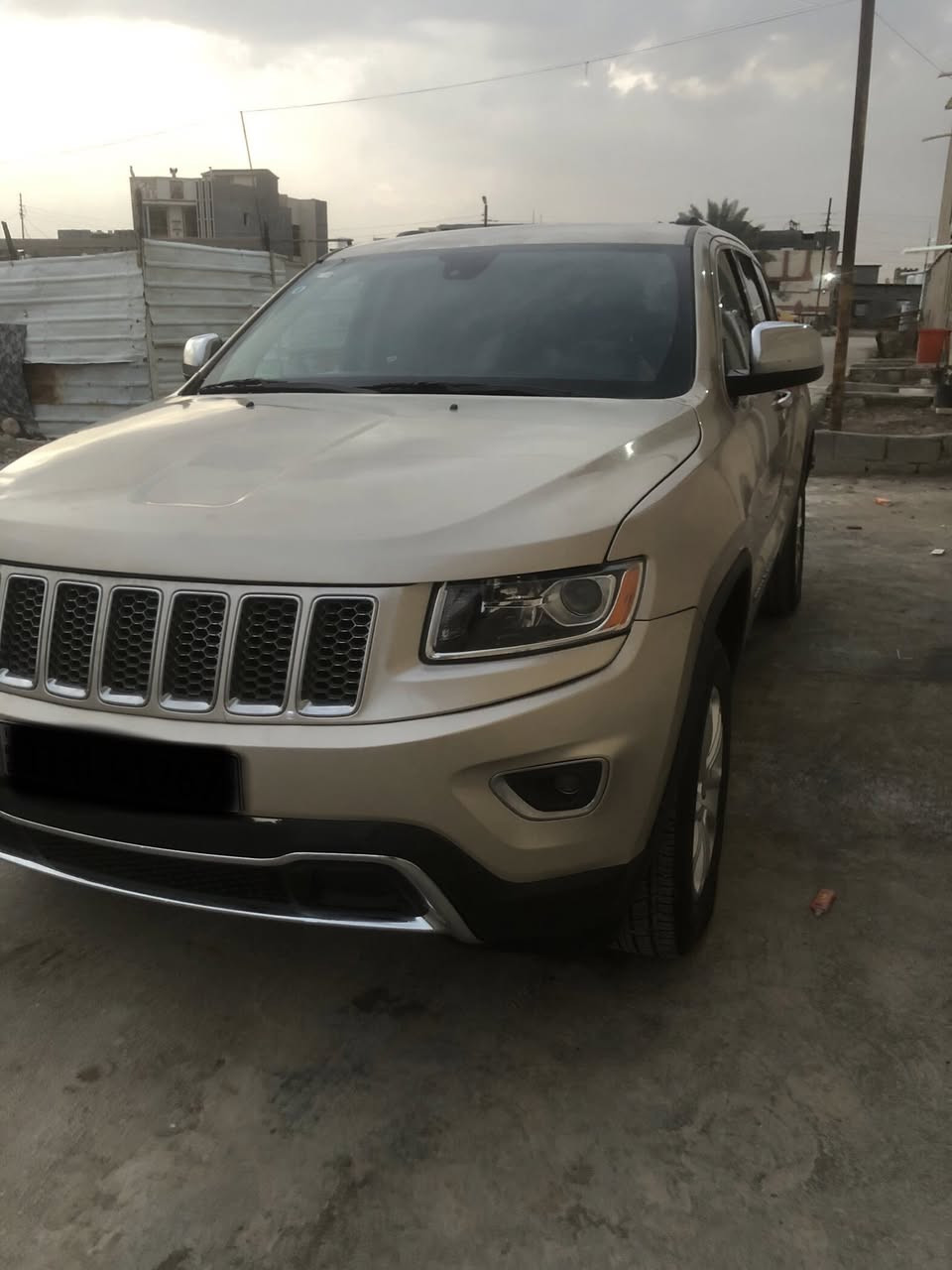 جيب 14
حادثها جاملغ وبنيد بدون دواخل خفيف جدا 
رقم بغداد انكليزي بسمي 
فول عدا الفتحه جاهزة وما بيها اي نقص 
كير مكينة تبريد تخم تاير حدادية كلها جديد 
للبيع او مراوس 
للتواصل ***********
