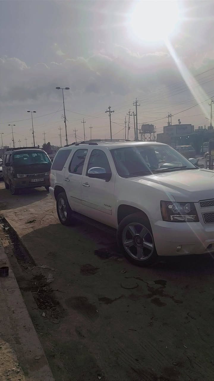 السلام عليكم تاهو 13 كفاله للبيع رقم شمالي بسمي السياره فووول تشغيل عن بعد فتحه الكشن تتفئه وتبريد الجنطه كهرباء LTZ مكاني سوق الشيوخ ***********
