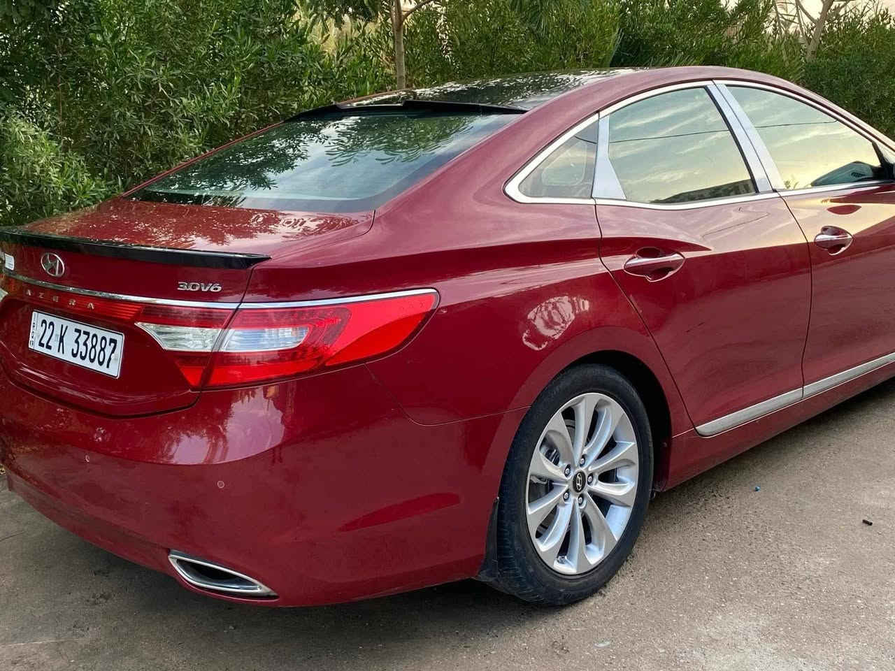 أزيرا موديل 2014 خليجي فول مواصفات vip
3000 • 6V

* تشغيل بصمة
* نظام ترحيب
* حساسات امامية خلفية
* مري قلاب 
* مراية وسطية تعتيم تلقائي
* كشنات خزن 
* تبريد و تدفئة كشنات امامية
* سايد بريك كهربائي 
* Auto Hold 
* كشنات جلد 
* بانوراما
* مثبت سرعة 
* تحكمات ستيرن جهتين
* تبريد تدفئة شغالات
* بردة خلفية كهرباء 
* بردات خلفية جانبية يدوية
*حدادية جديدة كاملة امامي خلفي
* تخم تايرات جديد
*باتري جديد
* لايت عالي ناصي LED 

رقم أربيل الدولي بأسمي 

بيها صبغ قليل بالجاملغ خلف السائق موضح بالسونار
مكانها الديوانية / حي الفرات
السعر 130 
للاستفسار ***********
