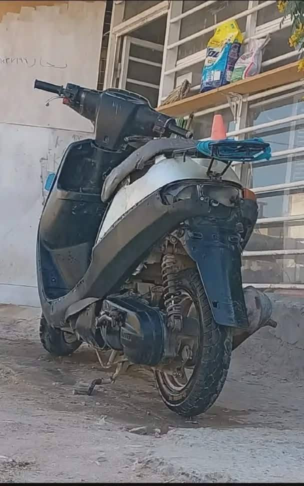 السلام عليكم  هاي الدراجه للبيع بسعر مناسب 150 وبيه مجال المكان النجف الاشرف ناحيه الحيره قرب واقعة الطف القديمه الرقم ***********
