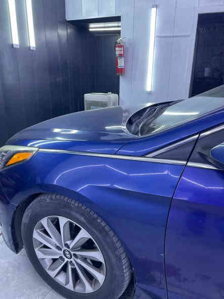 السلام عليكم ورحمة الله وبركاته سوناتا 2017 فئة S  رقم اربيل تحويل او وكاله وارد امريكي البجم كبس مابيها اي حادث لا امامي ولا خلفي حادثها باب السايق مبدل والباب الي بصفه فقط بارد يعني قطعه وحده تبديل سياره جديده وبالعافيه ع لياخذها مواصفات ال s معروفه فول فتحه وبصمات بيبان وتشغيل تدفئه بالكشنات كشنات جلد كامره وشاشه نيكلات بلاديه لايت زينون بلوجكترات لد كير محرك صدر كله جديد تايرات جديده السعر 125 ورقه وبيها مجال عواني بغداد الغزاليه للاستفسار الاتصال على الرقم ***********
