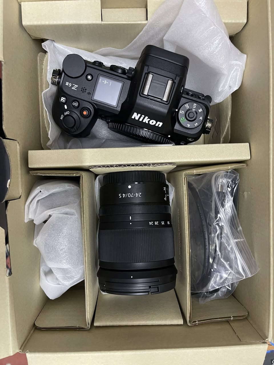 كاميرا Nikon Z6 lll جيل الثالث
وياها عدسة S4 24-70
وعدسة ثانية 40mm f/2
بعدها جديدة مامستخدمة
سعرها 25 ورقة


**إذا كنت صاحب هذا الإعلان وتريد حذفه لأي سبب، رجاءا أرسل رسالة إلى الدعم الفني**