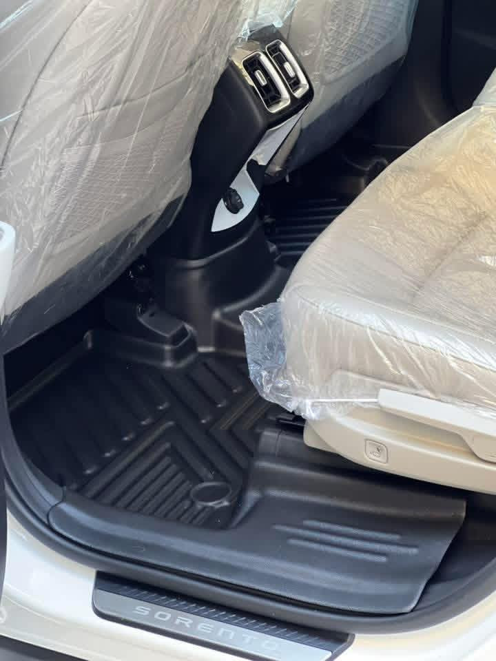 سورنتو 2024 فول موصفات أربع كامرات كشن جلد تدفاء تبريد راداره خلفي كشاف ضبابي دوس بلاد رقم أربيل ماشيه ٣٠ الف مكاني بصره ***********
