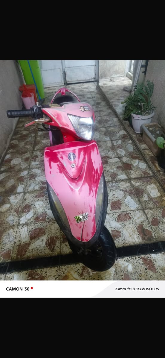 السلام عليكم للبيع ماكس عدله  دراجه حلوه كهربائيهات كلها شغاله بيها دبل اصلي فلاوين تعلاكه قطره فراك يدات قبضات قلق عمبار. يعني الدراجه بيها سيت ذهبي. كفرها احمر جارد. بغداد مدينه  السعر 550 الصدر ***********
