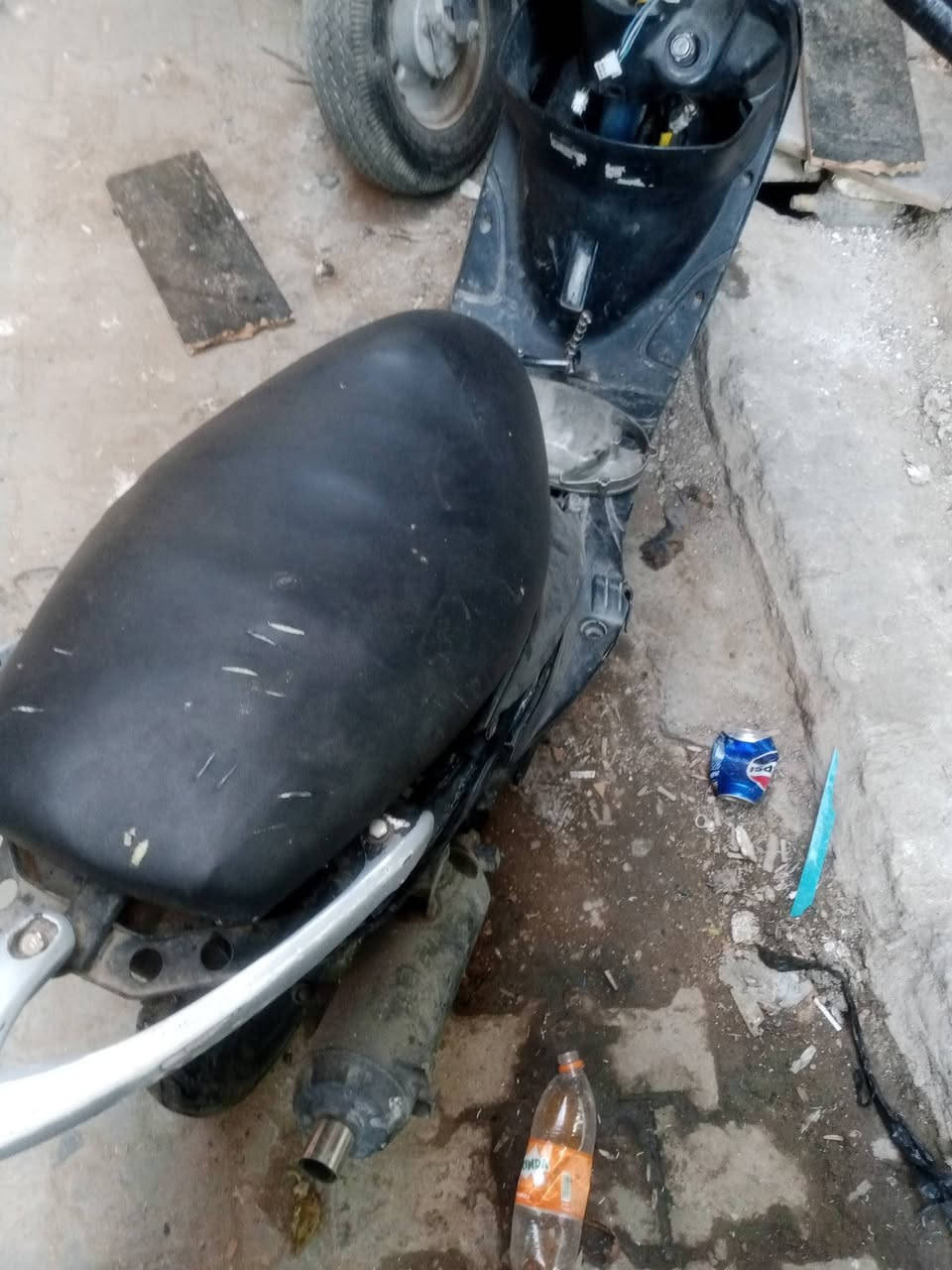 ماكس عدله للبيع جانت تشتغل بس قبق الهندر مجاي يكعد ابيع هل موجود كوم حديد قيم وتعال اخذها مكاني بغداد باب المعظم


**إذا كنت صاحب هذا الإعلان وتريد حذفه لأي سبب، رجاءا أرسل رسالة إلى الدعم الفني**