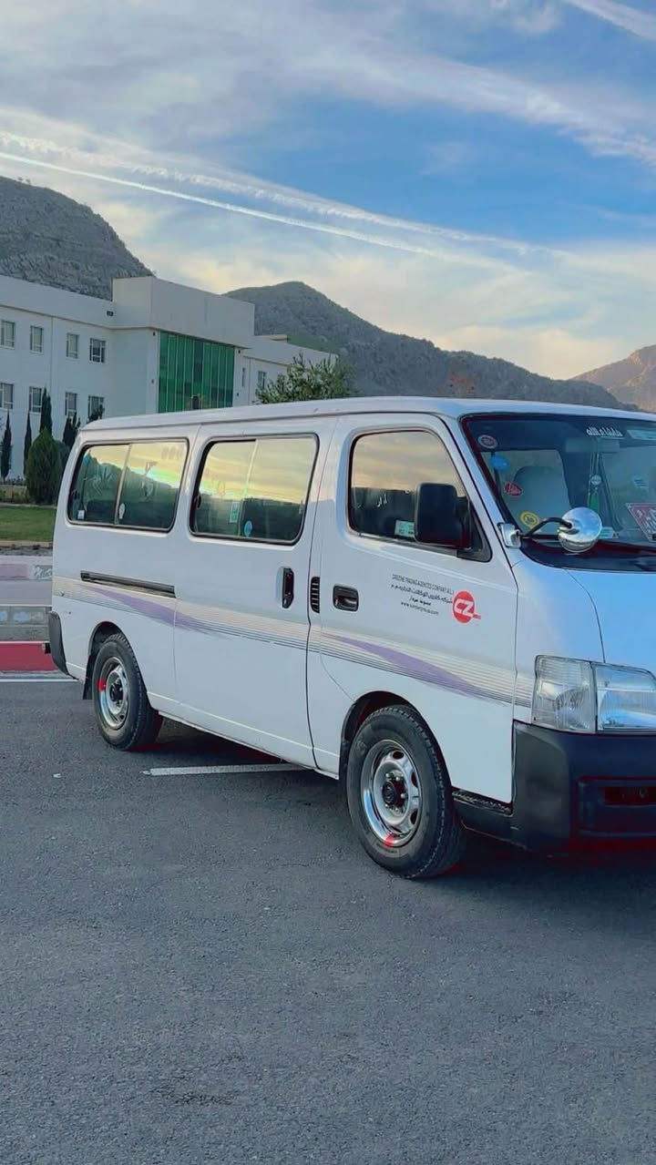 ‎نیسان یورڤان 2002 سپی نمونە لە جوانی 
ئارم سلێمانی بەناو خۆمەوەیە 
‎گێڕ مەکینە ئەکسل بەشەرت
‎ چوار تایەی لۆکی لەژێرە
‎ تەقەو ڕەقە بەشەرت
‎ دەرگاکەی کراوە بە کارەبایی
‎ سیستەمی غازی بۆ بەستراوە 
‎ شاشە ئایپاد
‎ کامل کوشنەکانی تازە بەستراوە
‎ ١٠٩ گەڵا و مەجال
‎ ناونیشان ڕانیە
 *********** رانية, السليمانية
