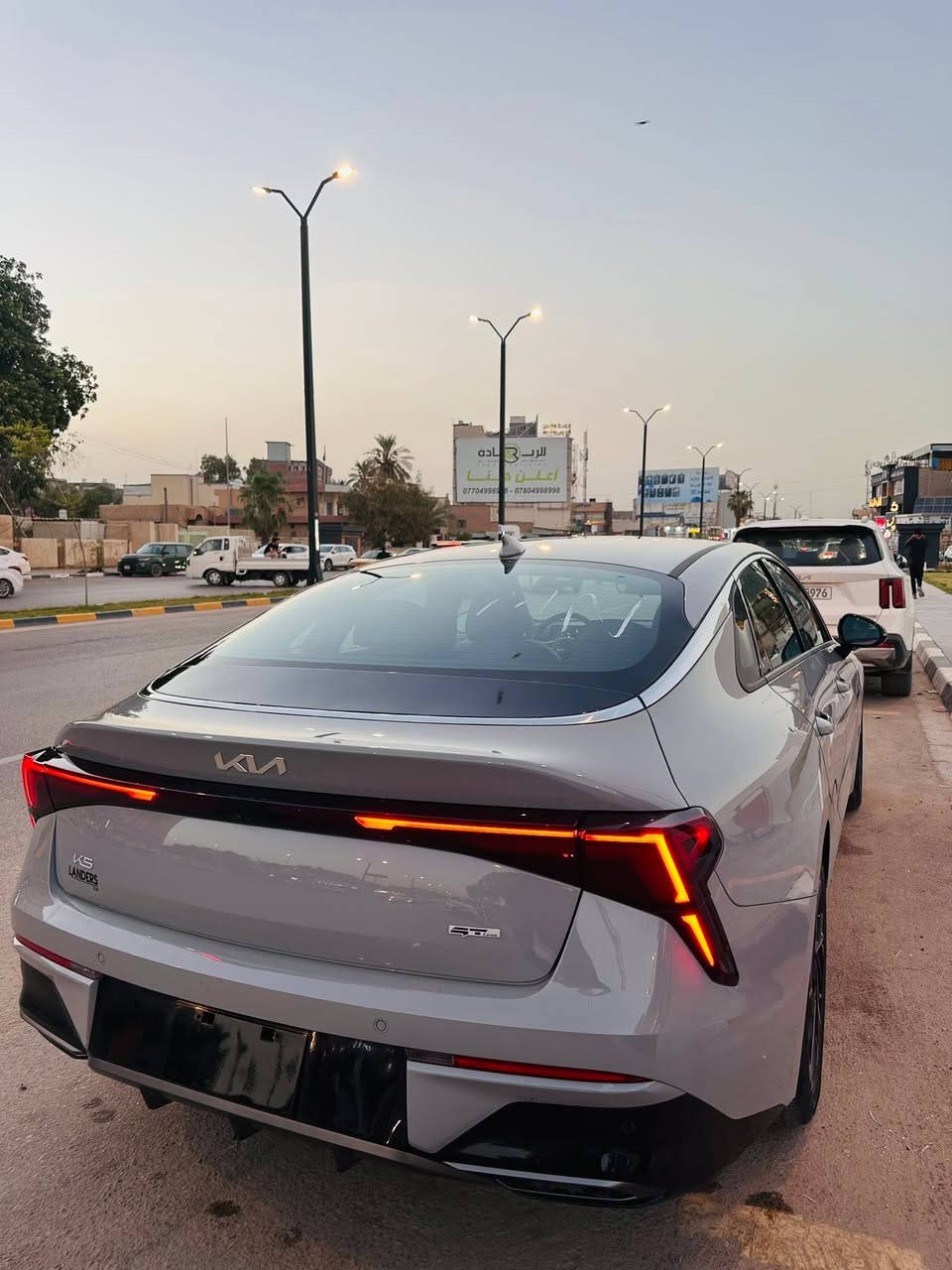 يالله السلام عليكم
(بدون ايرباك بجم كبس ) 

حرة بدون رقم تترقم جميع المحافضات 

دخول جديد باسمي

كيا كي فايف 2025 شكل جديد k5

محرك : 2500 تنفس طبيعي مرغوب 

بعدها زيرو سياره ع مشي امريكا 14 الف 

مواصفاتها 

1-بصمة 

2-تشغيل عن بعد 

3-بصمه ابواب وبصمه جنطه 

4-لد امامي وخلفي 

5-عدسات زنون 

6-نقاط عمياء 

7-شاشتين دشبول متصل 

8-عدادات ديجتل 

9-تبريد لمس 

10-حساسات 360 درجة 

11-سايد بريك كهربائي 

12-اوتو هولد 

13-توقف ذاتي

14-قيادة ذاتية

15- وضعيات قيادة

16-تحديد مسار

17-نقاط عمياء

18- ويل گب كروم

19-تحكم مود درايف 

20-فول تحكم ستيرن 

رادارات امامي خلفي وجانبي مع اوتو ستوب 

سياره حادثها موضح بالمنشور بالجهة اليسرى الجاملغ فقط تبديل بدون صبغ السياره حتى الدعاميه نفسها 

كير محرك شواصي دواخل كلشي كفالة 

عنوان : بابل /الجمعيه 

السعر 187 بيه مجال بدون مراوس

الاستفسار  :***********
