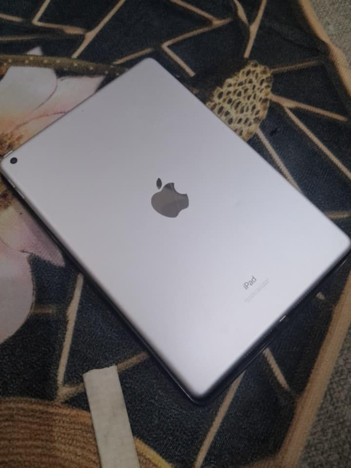 السلام عليكم ايباد 9ذاكرته64الايباد ما مفتوح يعني كلشي ما مبدل بي رايده 250وبي مجال بسيط وياه ملحقاته كامله


**إذا كنت صاحب هذا الإعلان وتريد حذفه لأي سبب، رجاءا أرسل رسالة إلى الدعم الفني**