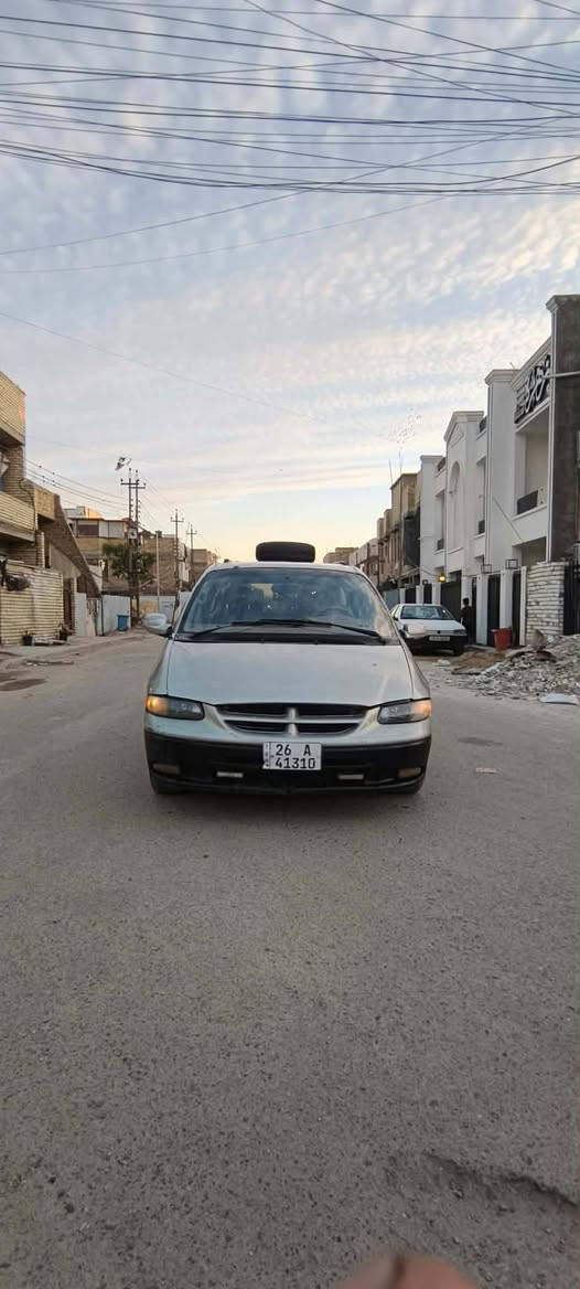 دوج كرفان كرايسلر موديل 96  7 راكب تبريد 3 قطع رقم صلاح الدين.  بسمي مكانها بغداد  السيارة جاهزة محرك مبدل حاويه كير نظيف تخم تاير جديد.كهربائيات كلها شغاله.مكانها بغداد الشعب  سعرها  38 وبيه مجال حگ الجيه ***********
