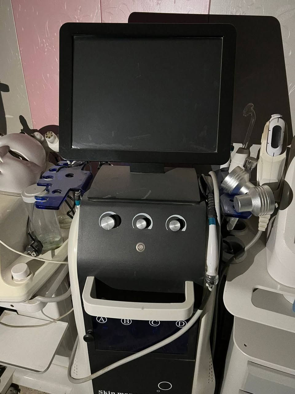 مجموعة اجهزة تجميل للبيع المكان ديوانية ***********
للمعلومة تم اغلاق المركز وعرضتهم للبيع
