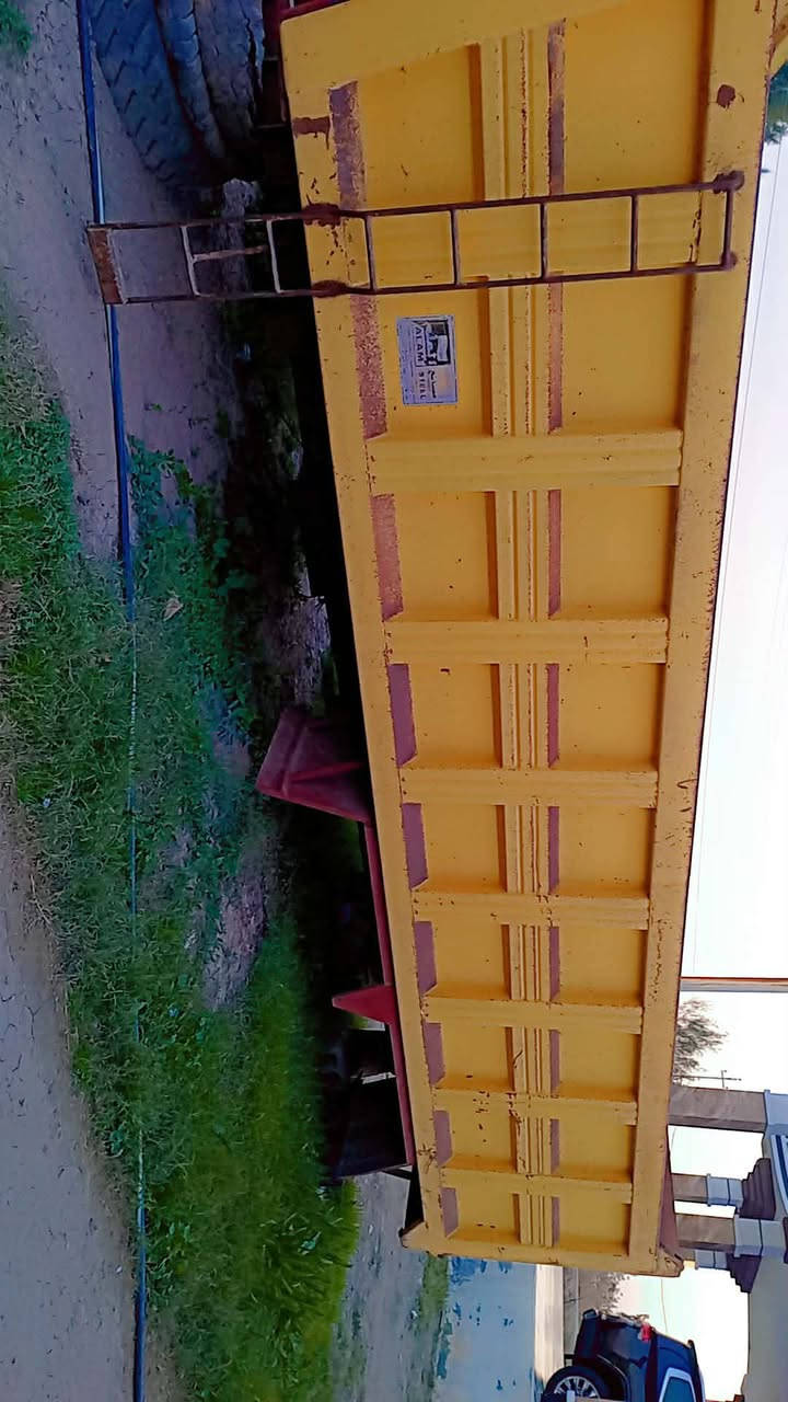 بدي للبيع تفصال التاجي ذرعه 17 ونص السعر 7 ونص ***********
***********
