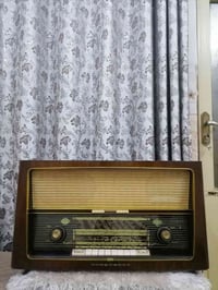 راديو الماني • لمبات قديمة • موصل