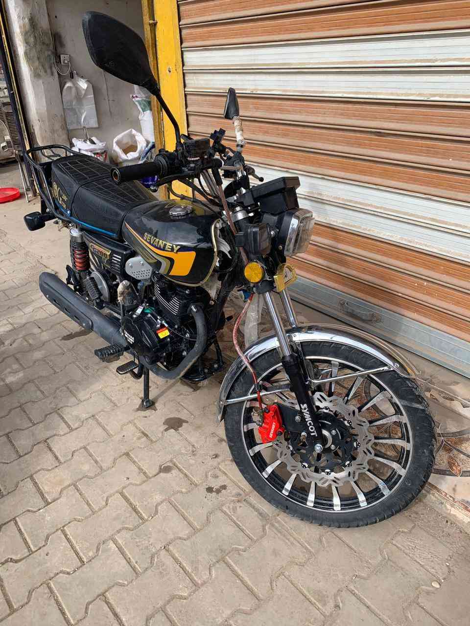 السلام عليكم
ماطور سافين موديل 25 ماطور جديد بعدو على وضع الشركه ماشي 800 كيلو فقط سعر 775 وبي مجال للطيبين موجود خاص وهذا رقمي ***********
