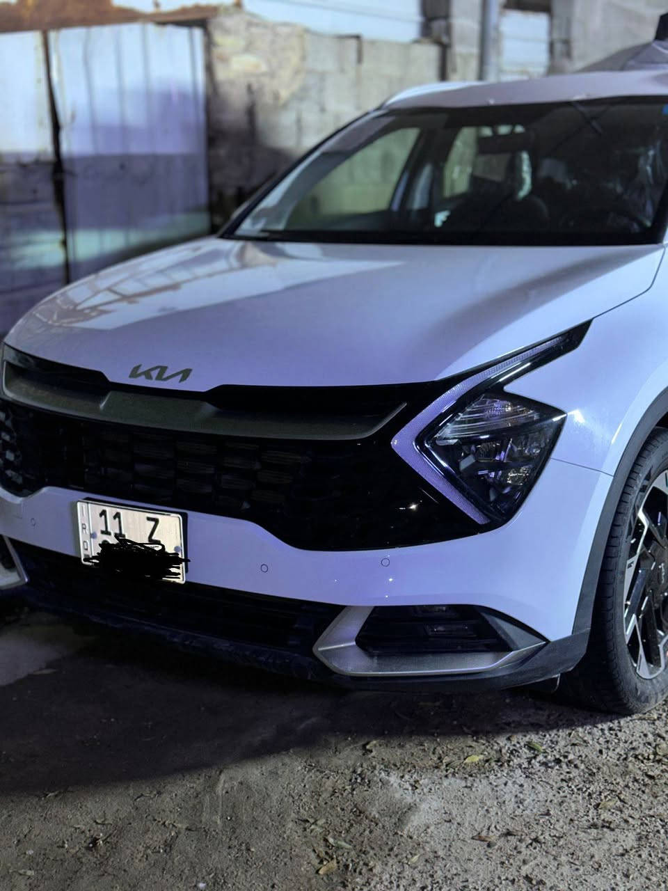 السلام عليكم
سبورتج 2025 ظمان الشركة الدولية 
سيارة زيرو ماشية 3 الف 
فول مواصفات قمارة حديد 
السيارة مكفولة ما عدا رصعه في الباب الخلفي كما موضح في السونر 
العنوان بغداد 
السعر 238 
التواصل على الرقم ***********
