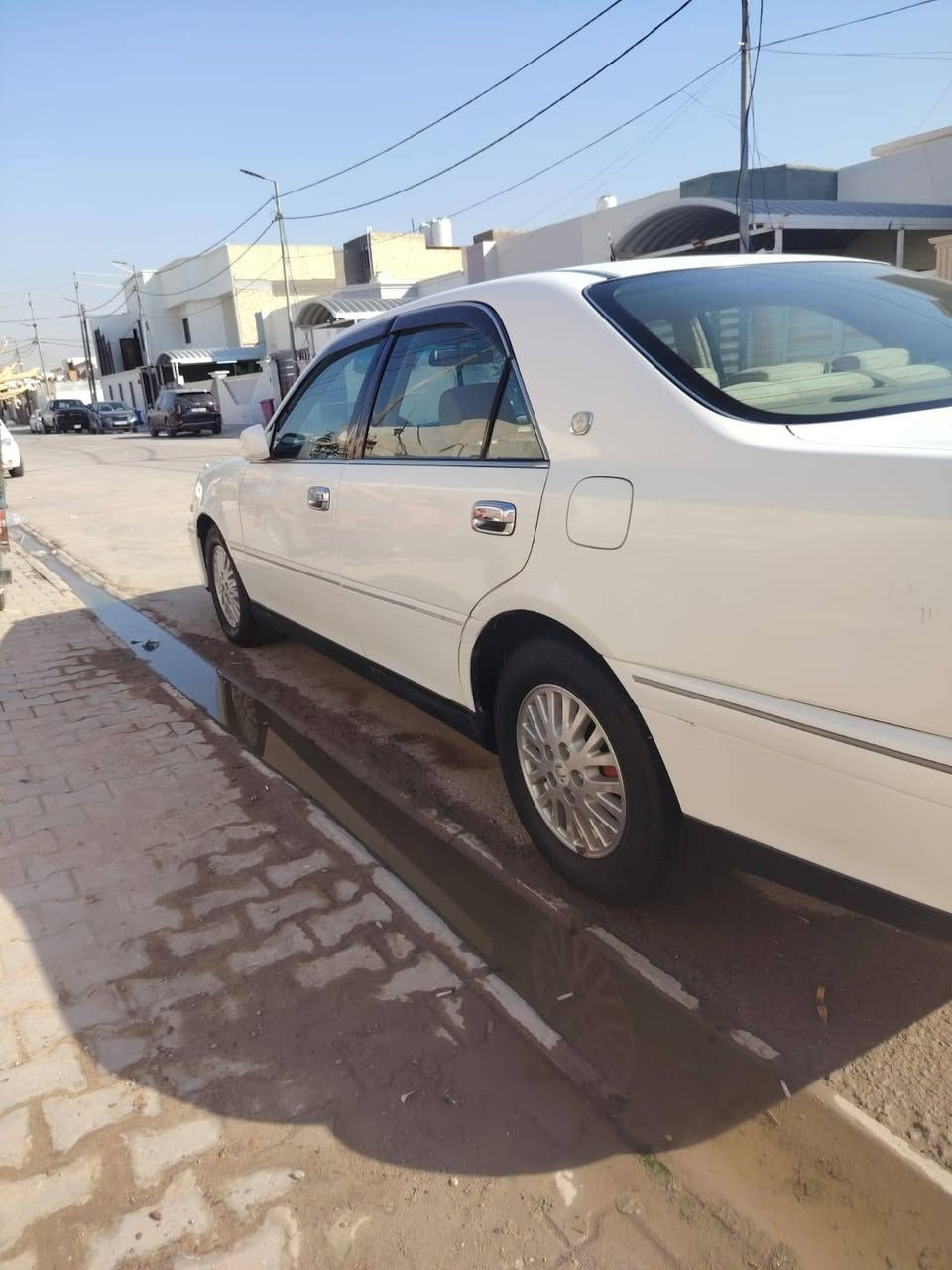 ملكة 2000 اصل للبيع دخول جديد
تسجيل جديد شرط قرار 48
شرط مسقطين رقم الها
السيارة جديدة وجاهزة من جميع النواحي
السعر 120 $
رقم انكليزي ب اسمي شرط مداور جميع المحافظات 
العنوان النجف / المناذرة / رقم الهاتف
***********
