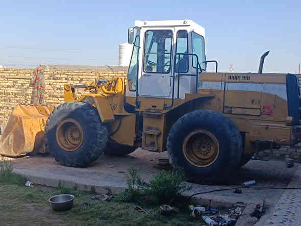 سلام عليكم كاوسكي 65 موديل 1998 مكينه ازوزه 6سلندر 
شفل جاهز كبل للشغل وحاليا يشتغل بمشروع مجاري 
***********
***********
