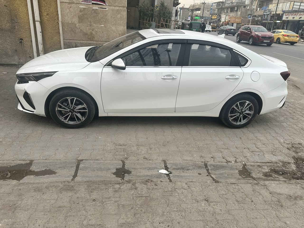 السلام عليكم k3 موديل 2024 فول مواصفات صار بيه هذا الحادث البارحه وبيعه ع حطته ماشيه 18 الف السعر 127 وبيه مجال للشراي اي ستفسار ***********
