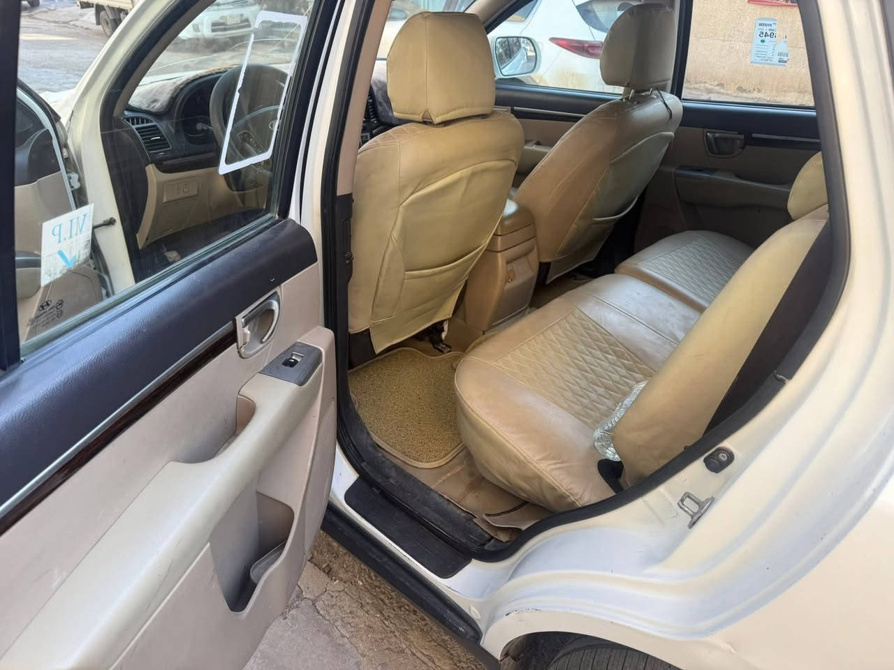 سنتافي 2011
فوووووووول للاخير خليجي. بيه بس جاملغ خلفي السياره جديده سعرها ١٤٠ 
***********
