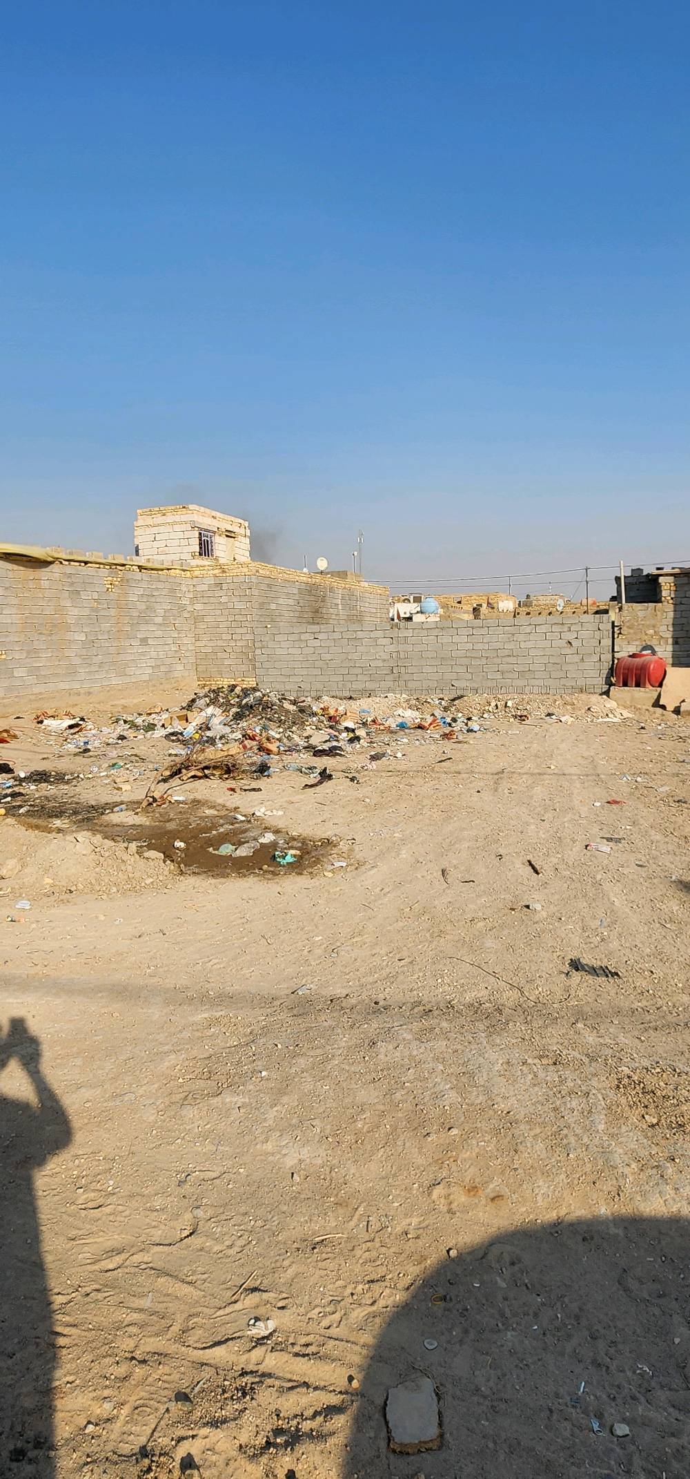 📢 للبيع قطعة أرض في الديوانية 📢
• 📍 الموقع: الديوانية – نهاية حي العسكري بعد المشروع
• 📐 المساحة : 200 م²
• 🔲 الواجهة : 11.12 م
• ↔️ النزال : 18 م
• 🏷️ نوع السند : زراعي – سند 25
• 🚧 الشارع : مبلط
• 💧 ماء و ⚡ كهرباء واصلين
• موقع مميز مستقبلا قريب الخط الرابط
• الموقع على Google Map https://goo.gl/maps/7QoEEsGYE3cw1aN66
☎️ للاستفسار الاتصال بالرقم : ***********