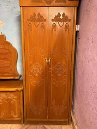 غرفة • بغداد العبيدي • قابل تفاوض