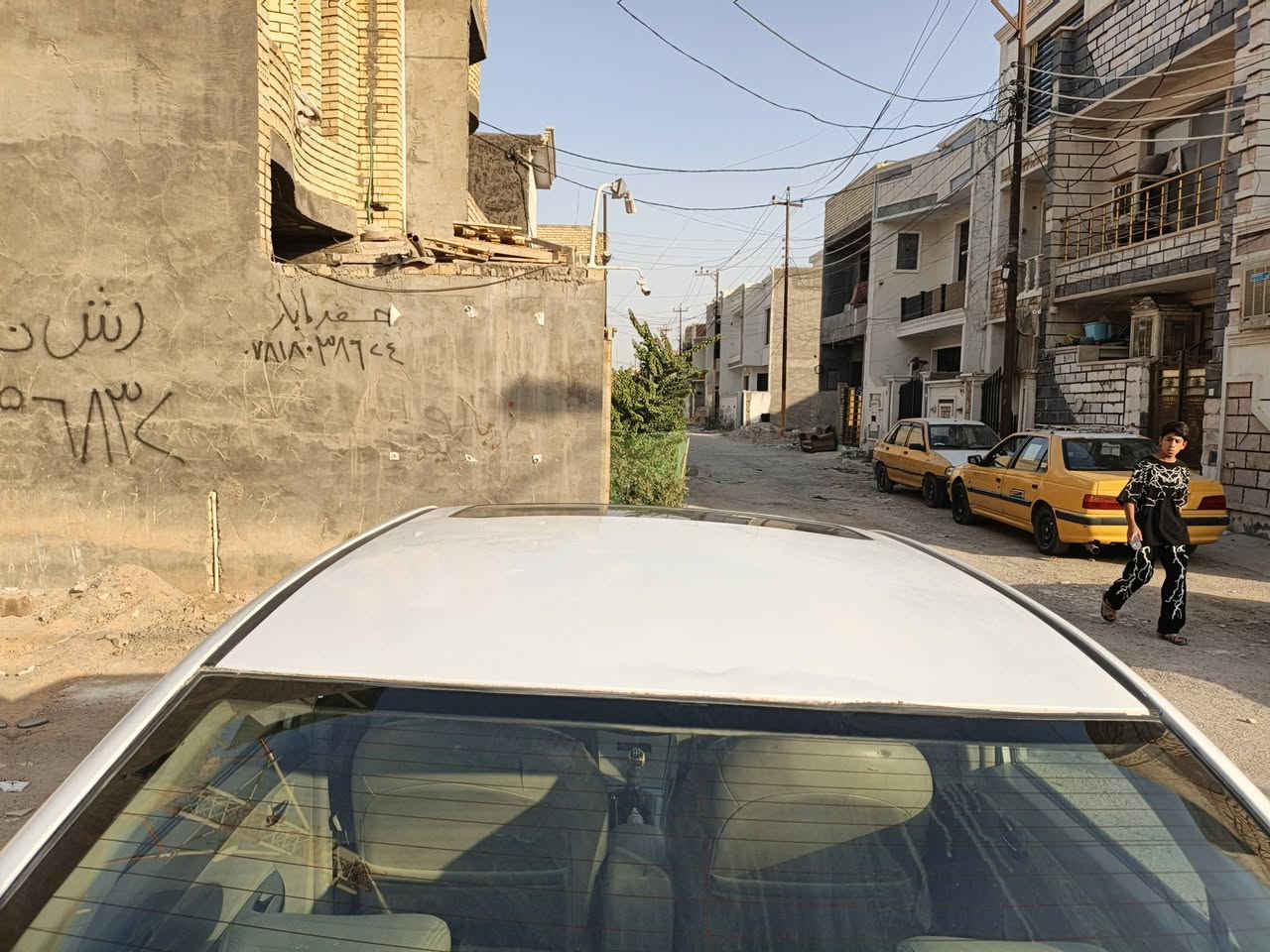 السلام عليكم بي واي دي 3 موديل 13 باسمي رقم انكليزي بغداد مكينه وكير خير من الله تخم تأثير تبريد شغال تدفئه شغاله بيه اماكن رش  السعر 45 وبيه مجال الاتصال***********
