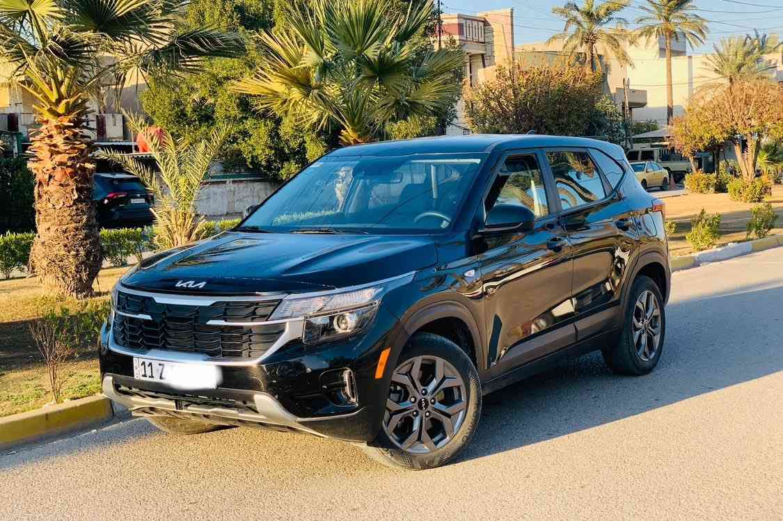 سلام عليكم 
سيلتوس للبيع مديل 2024 
الحادث قبق جنطه فقط 
المواصفات 
ماشيه 11 الف 
محرك 2000 دوش 
بسمي تحويل ثاني يوم 
شاشه كبيره+كامره 
حساس امامي خلفي 
تحكم ستيرن 
تبريد ثلج 🧊 
مكان بغداد 
السعر152$ وماكو بهيجي سعر 
***********
