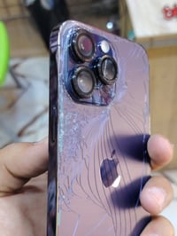 ‏14 Pro ماكس ‏كرتون موجودة ذاكرة 256  ‏بطارية 86  ‏بس الظاهر مكسور  ‏م...