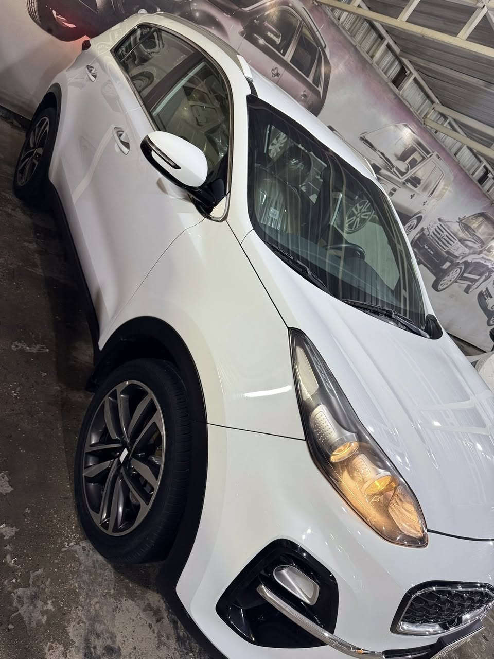 كيا سبورتج 2019 شكل ال2020
رقم بغداد
مكفوله من كلشي   ماشية (60) الف فقط سبير منازل 
 المواصفات عادية 
حجم المحرك 2,0L
دوش2000 
4اسطوانات نوع DOHC
مرتبط بگير بوكس 6سرعات
مري شفط
ويل كب 19 
يدة باب نيكل  
حساس دعاميةامامي
حساس دعامية خلفي
كشافات هيلوجين
لد نهاري 
داخل جلد حمصي 
شاشة اعطال
درايڤ مود
تحكم مقود جهتان
كروز سرعة
مخرج USB ipod
‏ ABS
تبريد امامي و خلفي 
رقمي ‭***********‬ 
السعر187
مكاني بغداد زيونة
