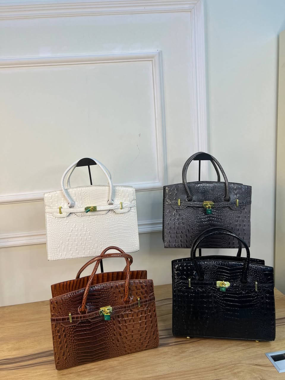 حقائب ماستر كوالتي عالي متوفر جملة فقط اقل طلب نص درزن


**إذا كنت صاحب هذا الإعلان وتريد حذفه لأي سبب، رجاءا أرسل رسالة إلى الدعم الفني**