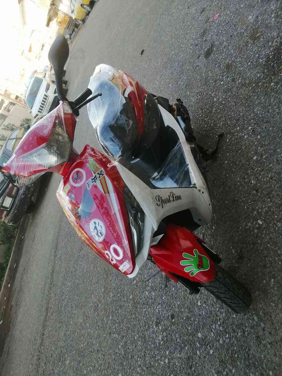 دراجه ماكس ايف آيس يا باني محرك شرط اي عيب مابي سعر ٥٥٠ بي مجال الشراري ***********
