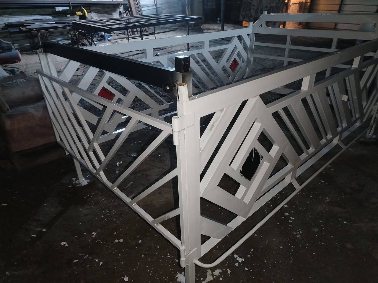 محجر نثيه للبيع
كامل شبجه وسوبايه ودروجه حديد ثقيل
السعر 250 ألف مكانه حله سياحي قرب شركة الرنا
الاتصال ***********
