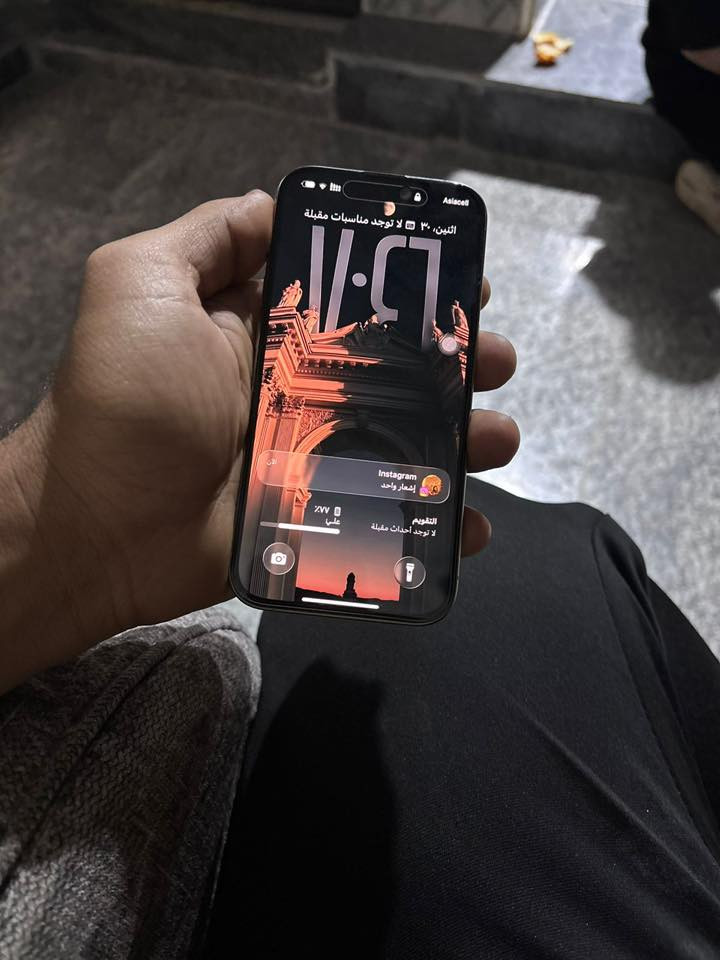 ١٥ برو ٣كاميرات الصغير
عربي شرق اوسط نسخة الماستر بدون كارتون
ذاكره ٢٥٦ لون تيتانيوم بطاريه ٩١ 
سعره ٨٧٥ وبي مجال مكاني بصره حمدان
***********
