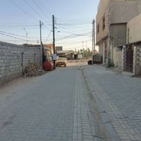بيت للبيع. البناء قديم   المساحه 200 متر   الموقع ثاني بيت عن الركن حي...