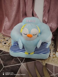 مسند طفل جديد قبل كم يوم ماخذينه سعره ٢٠ وبيه مجال وعندي توصيل 0772270...