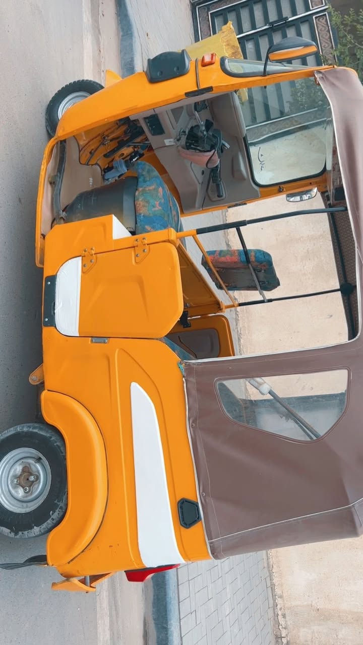 السلام عليكم تكتك مديل 21 بشهر 12 كفاله من ضربه ولحار ولصبق.  بيه طكات خفيفه تحويل مده 20يوم اذ متحول لا تخابر كهربايات كله شقاله من طول لطول.  تايرات جدد
***********
