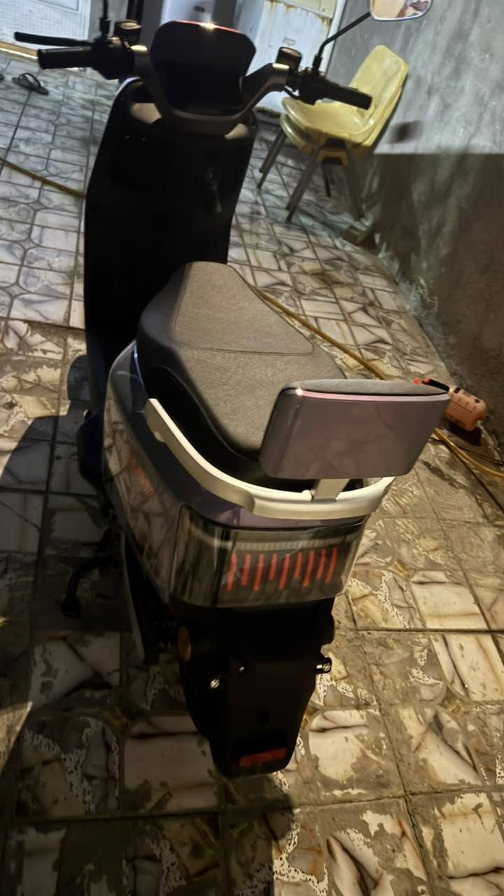 السلام عليكم اخوان
دراجه شحن NlCEGO للبيع دراجه صارلي 3 اسابيع من نزلتها الله شاهد بعدها جديده عل بلاد المكاتبه موجوده شوكت منزلها شاحنه اصليه كلشي على البلاد 6 بطاريات شاحنه لثيوم ملف نحاس  الدراجه تمشيك 65 كيلو  السعر 800 وبيها مجال للطيبين
***********
