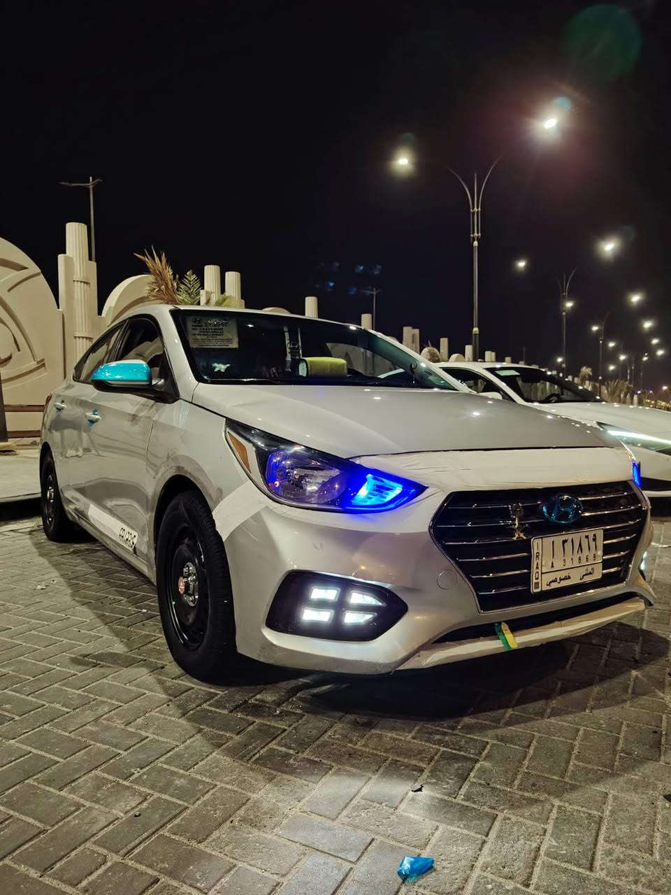 اكسنت مديل 2019 وارد امريكي حادثها باب وجاملغ المامي رقم مثنى معوقين شهر وصير حره تحول بسمك 
تخم تاير جديد شاشه جديده نوعية الكزز تبريد شغال حداده جديده سياره حلوه ونضيفه وما بيها نقص *********** السعر ب105 وبيها مجال البصرة, العراق
