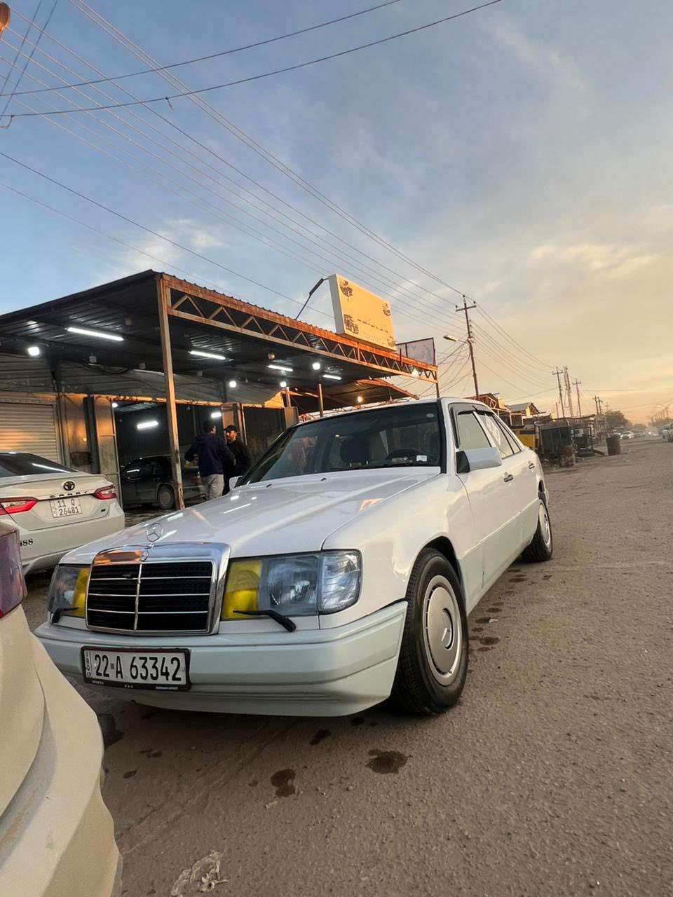 السلام عليكم مرسيدس دب موديل 1988  رقم أربيل  الجديد سنويه جديده محور 3000 كير محرك كهربائيات جديد تخم تاير غرفه نضيفه كلش 
صبغ عام جماليه قواعد دبلات معمره 
تراي وين مايعجبك مكاني سامراء السعر50 بيه مجال لشراي
***********
