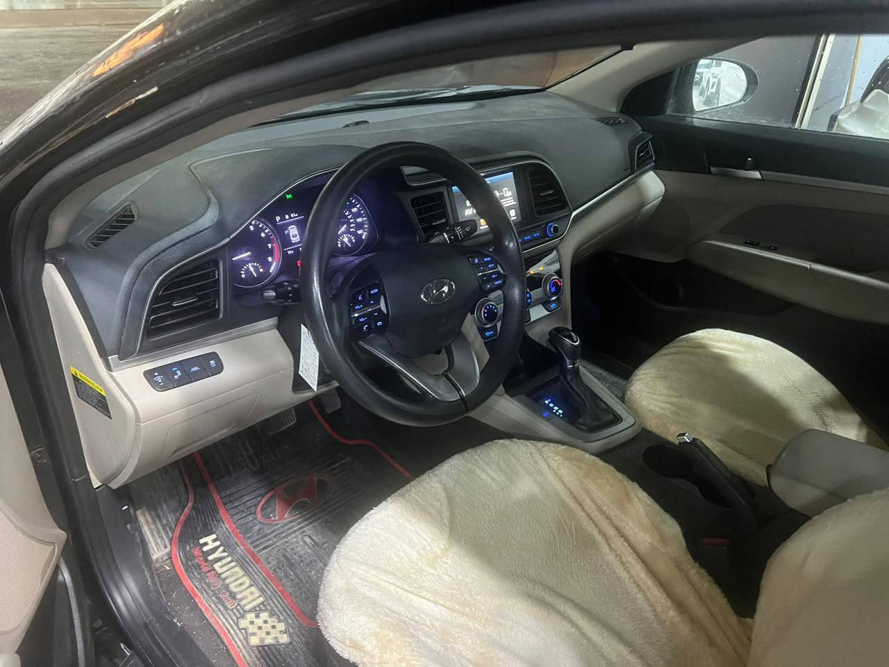 هوندا النترا  2019
دعامى بو دعامى بشرط
تحويل وكاله و غرامه بشرط
نيف دوكمه ره خى سائقى و
جمه لوغ صبغه
راداره 
شاشه مه زن
داخل زه ره 
برشوط شريكه
سنوي ياماي رقه م كه فنه 
64000هزارا جويه 
مكينه 20و دوش مرغوب
سعر 115و مجال
موبايل ***********
*********** اكر, نينوى
