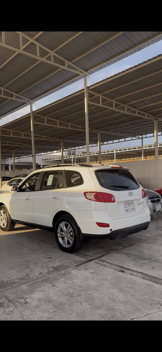 سنتافي 2011 خليجي فول 1/1
7راكب-سلايد-بصمة-كشن كهرب
سعر بلاش 109 ورقة و عليها غرامات 7 ورقات تنزل من السعر يعني 102 ورقة 
گير محرك بشرط
صبغ عام ☑️
عنوان قضاء بردرش/دهوك
***********
