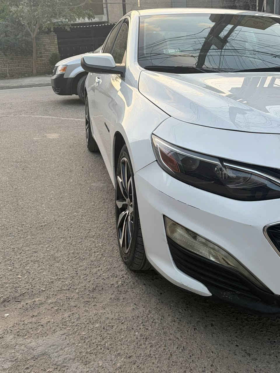 شوفر ليت ماليبو2023
سيارة كلش جديدة حلوة مال بيت 

حادث جاملغ امامي يمنه والخلفي شبر بارد فقط ماشيه ٤٤ الف كيلو بدون ايرباك كفاله 

مواصفات السيارة RS كير مكينة تبريد حدادية كلة جاهز علة اخر حباية رقم اربيل الجديد محرك 1500T ابلاك ادشن 

سعر السيارة١٣٧ وبيهة مجال

مكان السياره يرموك لو عامريه

***********
