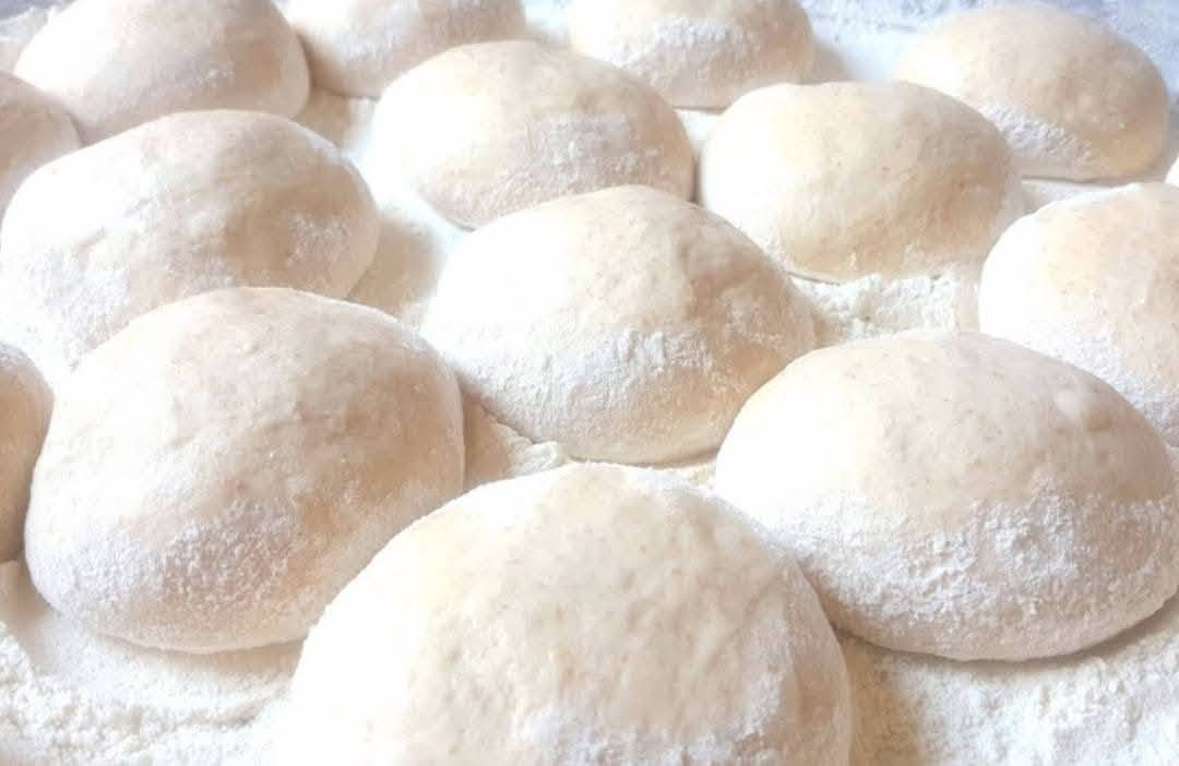 السلام عليكم متوفر جميع انواع الخبز بيت تنور ***********
