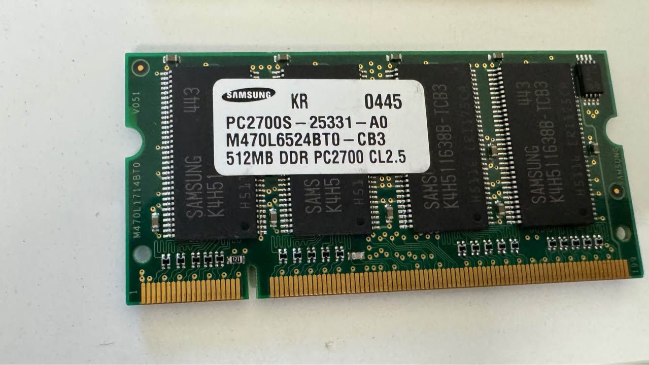 512MB 2Rx16 PC2-4200S-444-12
رام لابتوب مستخدم شغال على الفحص 
PC2
Size 512 بغداد, العراق


**إذا كنت صاحب هذا الإعلان وتريد حذفه لأي سبب، رجاءا أرسل رسالة إلى الدعم الفني**