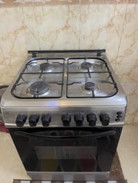 طباخ للبيع السعر ٨٠ وبي مجال للاستفسار 07709355991