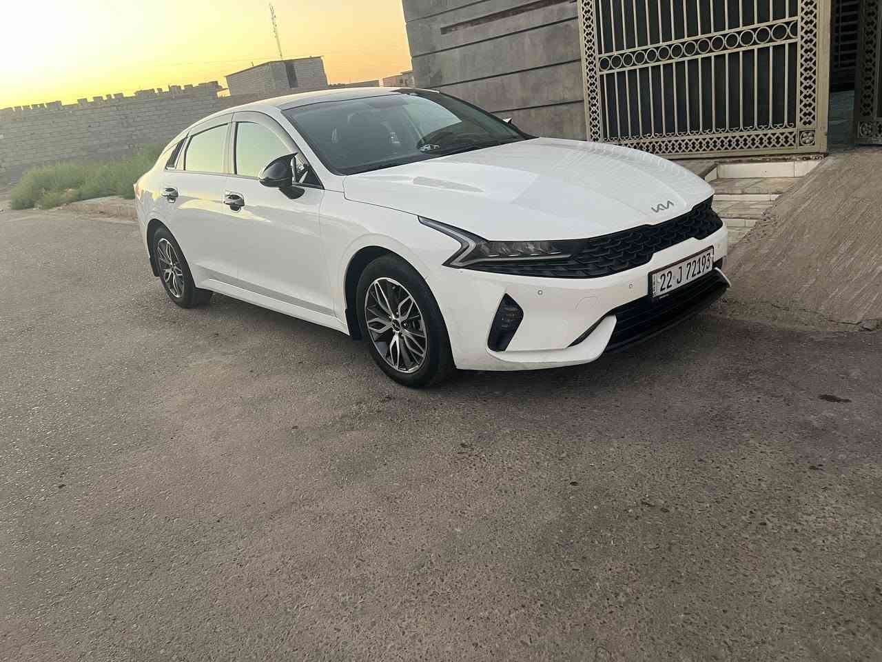 السلام عليكم
Kia K5

2023 
خليجي كفاله

شركه نم 
رقم اربيل باسمي 
بنوراما 
بصمه + بصمه ابواب
محرك 2000 دوش
كرسي كهرباء
كراسي جلد
شاشه 
كامره خلفيه
حساسات
هندربيك بصمه
انضمه قياده 
ماشيه ٤٨ الف 
تحكمات ستيرن جهيتن
اوتو هولد
تدفئه وتبريد بالكراسي
تبريد بيانو
شاشه اعطال 
تبريد قطعتين
لايت زينون اربع عدسات
مانع انزلاق
اشاير بالمري
جنطه ذكيه
بك لايت لد

مكان السيارة بغداد اليوسفيه

***********
***********

سعر  215 وبيها مجال
